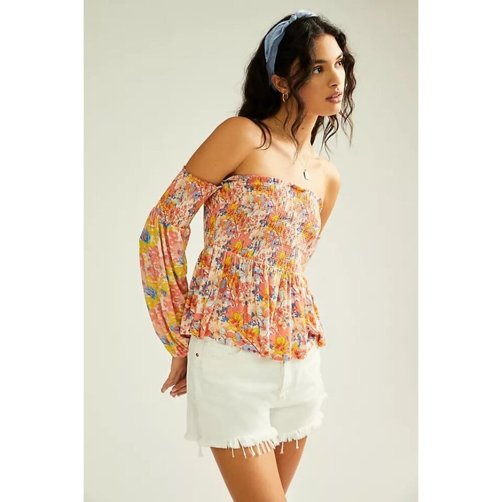 Anthropologie NWT Conditions Apply Roslyn Smocked Top size Small